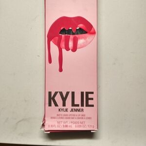 NWB Kylie Matte lippie kit